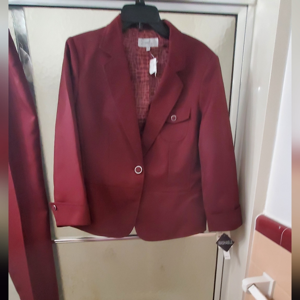 NWT Emily 2 Piece Pant Suit; Sz 14; Wine Color; Lined; $70